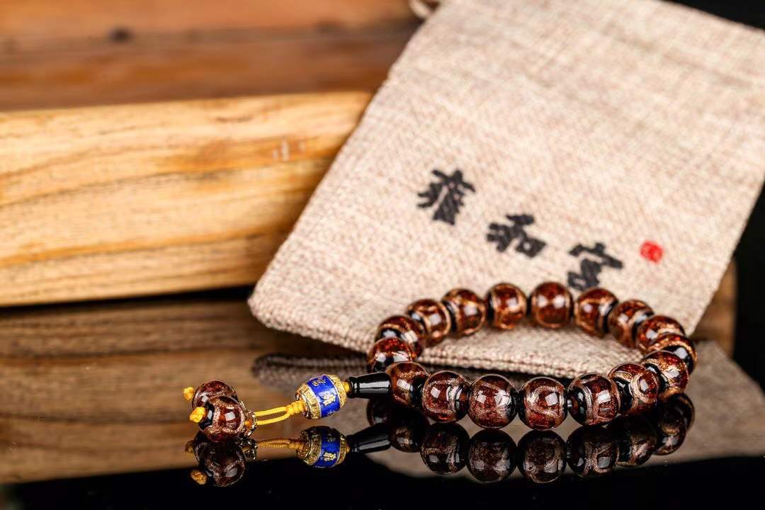 北京雍和宫香灰古法琉璃手串（棕色），纯手工制作，古法工艺。