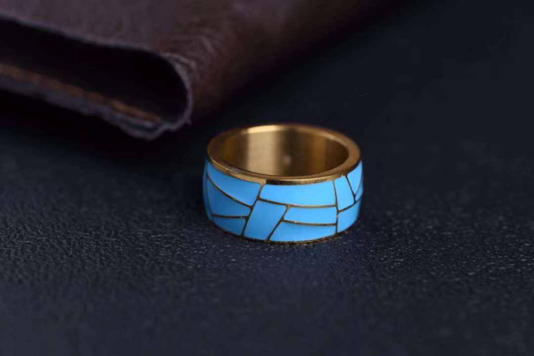 美松戒指，925银镀金， 当跑环、尾戒都行。尺寸：18mm